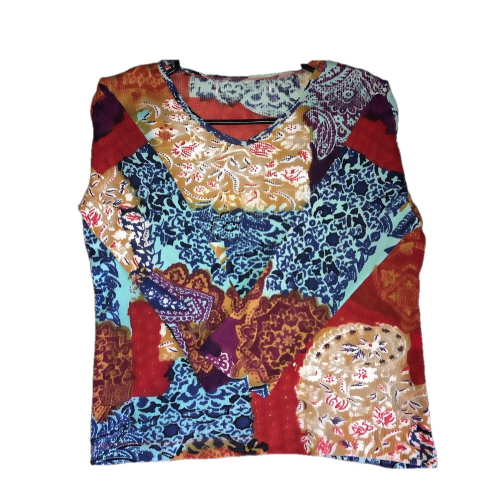 Women’s Long Sleeve T-shirt - Great quality hardly worn - Measurements included